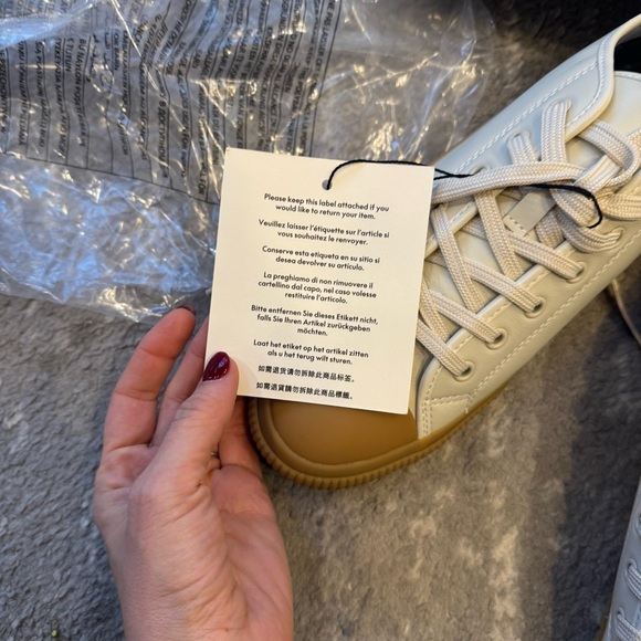 Sandro Cream and Brown Sneakers with Minimalist Design - Picture 3 of 5